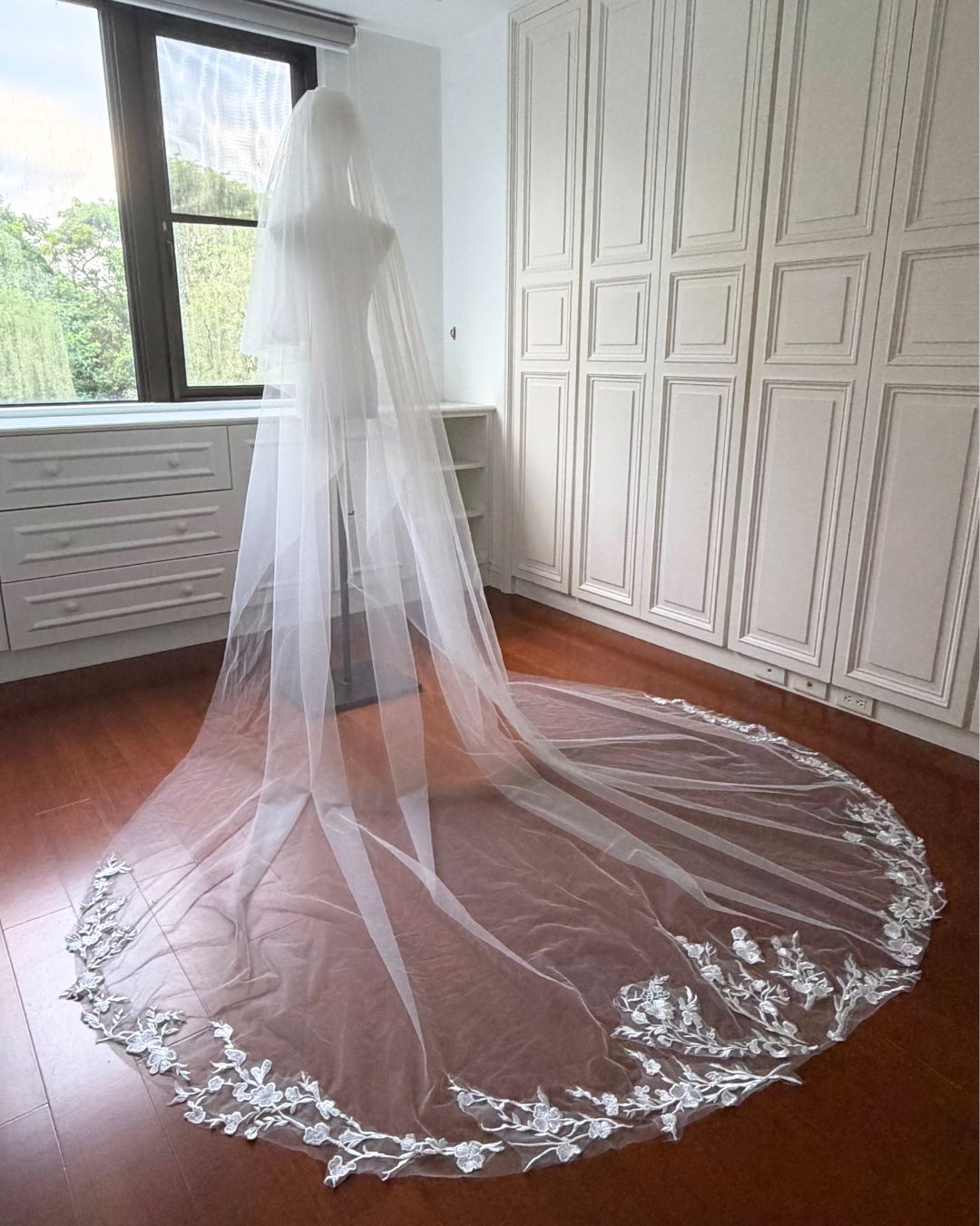 V1 Pearl Cathedral Veil | Soft Tulle Wedding Veil for Modern Brides