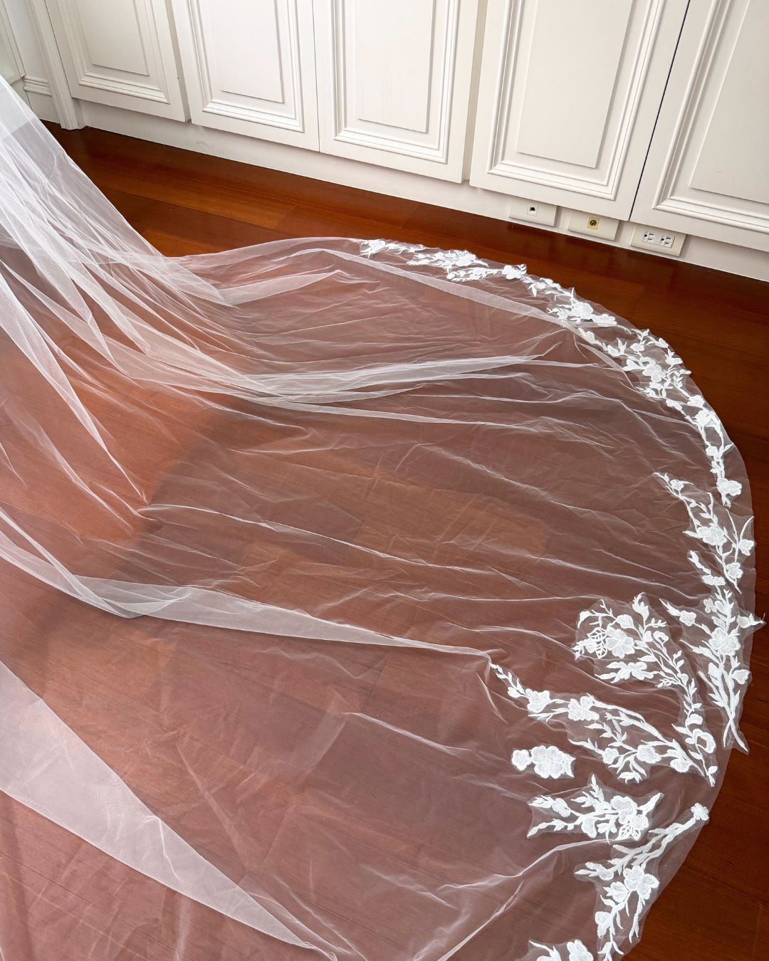 V1 Pearl Cathedral Veil | Soft Tulle Wedding Veil for Modern Brides